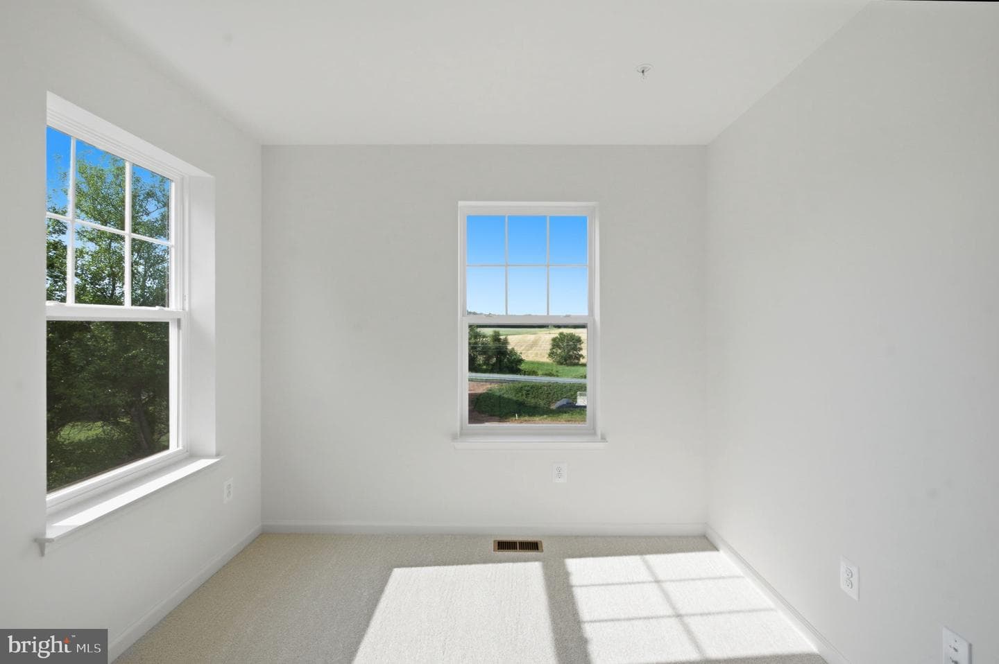 10 Magnolia Court photo 18