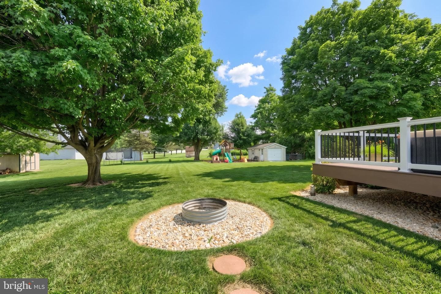 25 Fieldcrest Drive photo 15