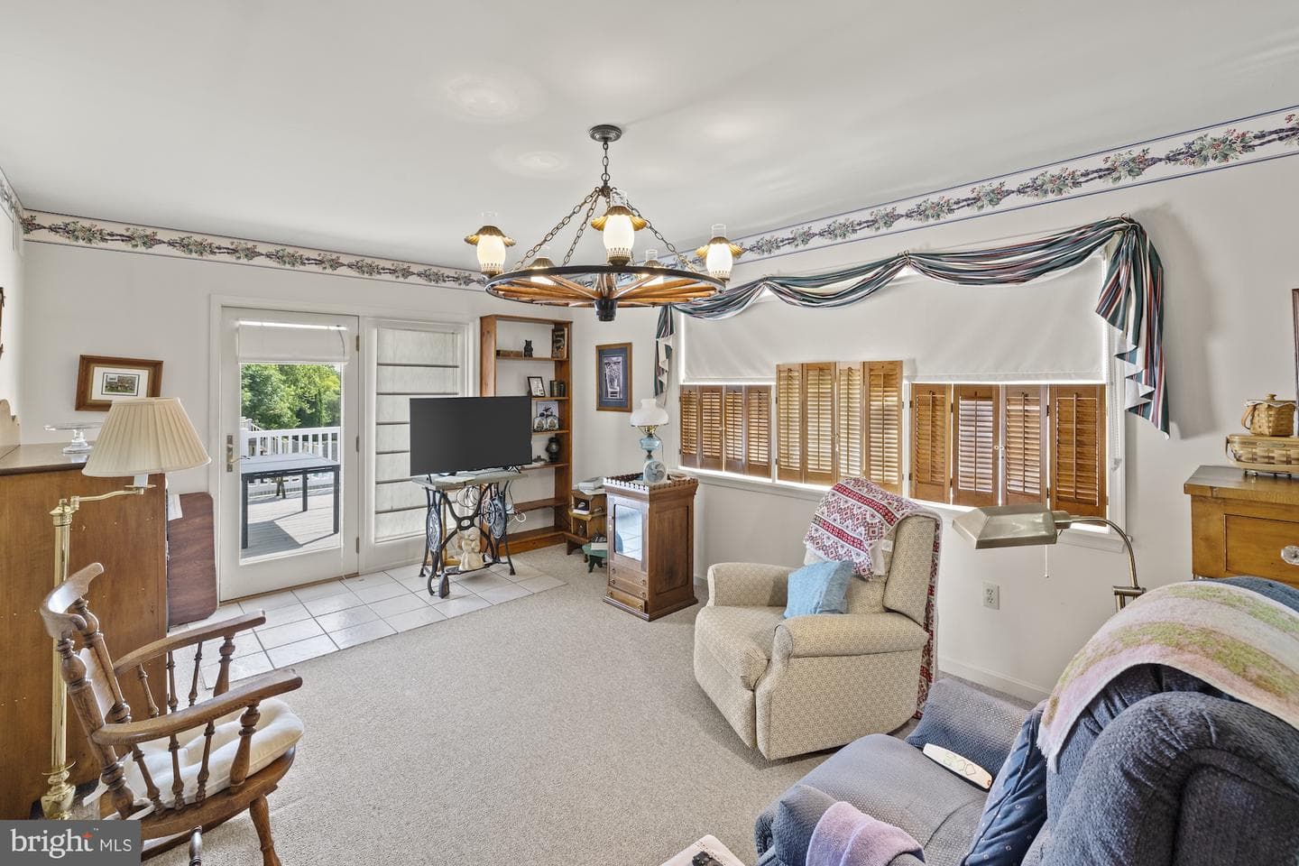 327 Beaver Street photo 24
