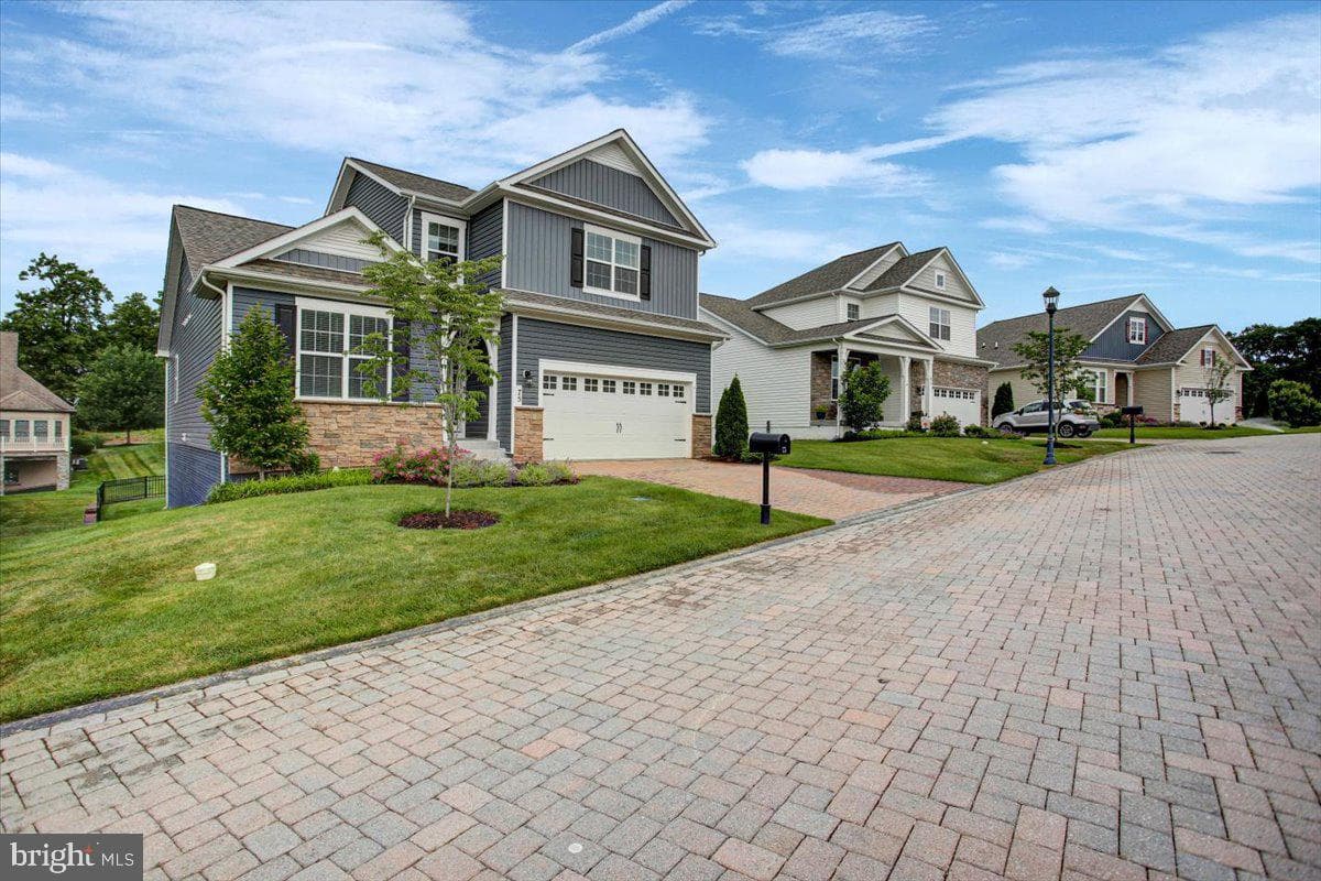 75 Garrison Falls Drive photo 13