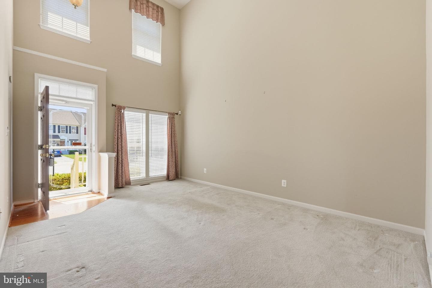 281 Maple Drive photo 3