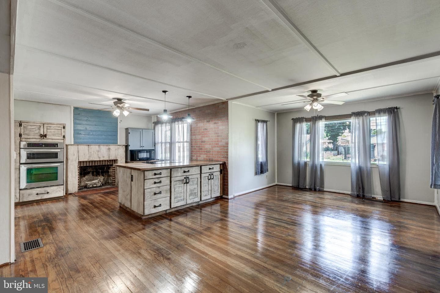 231 E High Street photo 4
