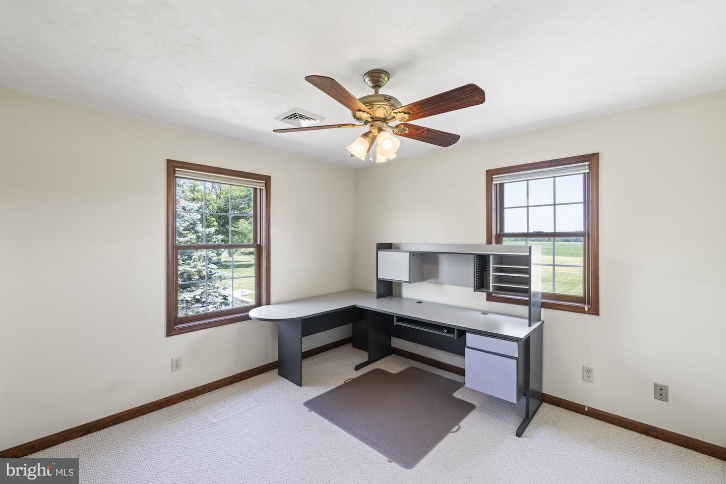 690 Grant Drive photo 35
