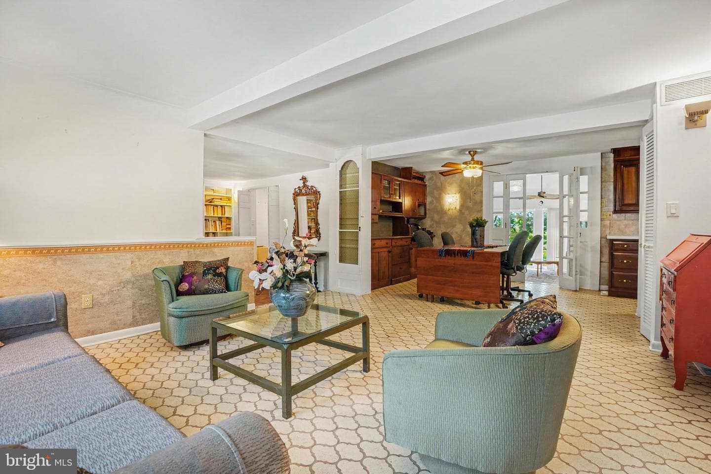 555 Studebaker Lane, New Oxford
