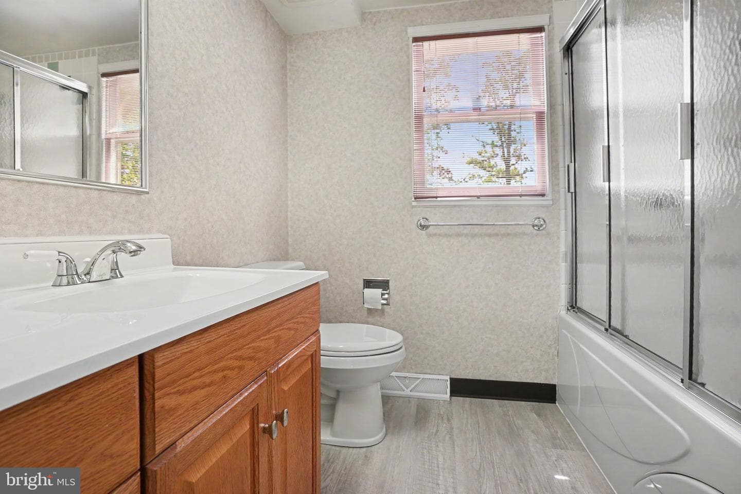 555 Studebaker Lane photo 28