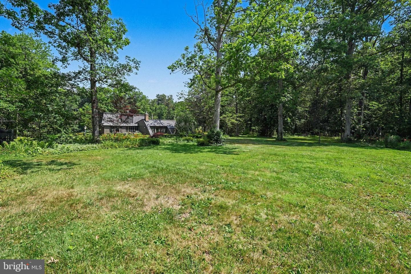 555 Studebaker Lane photo 31