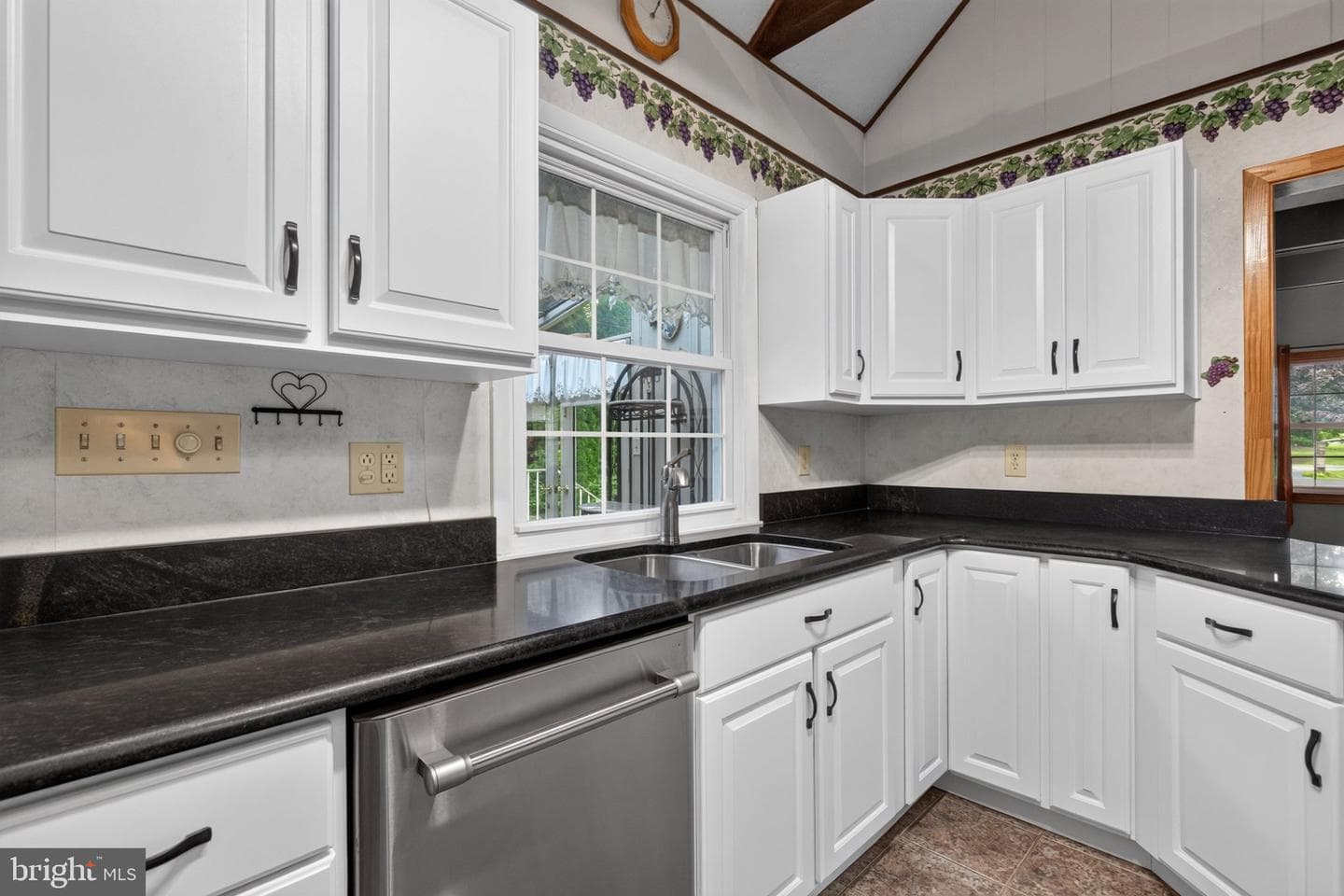 15 Howard Drive photo 15