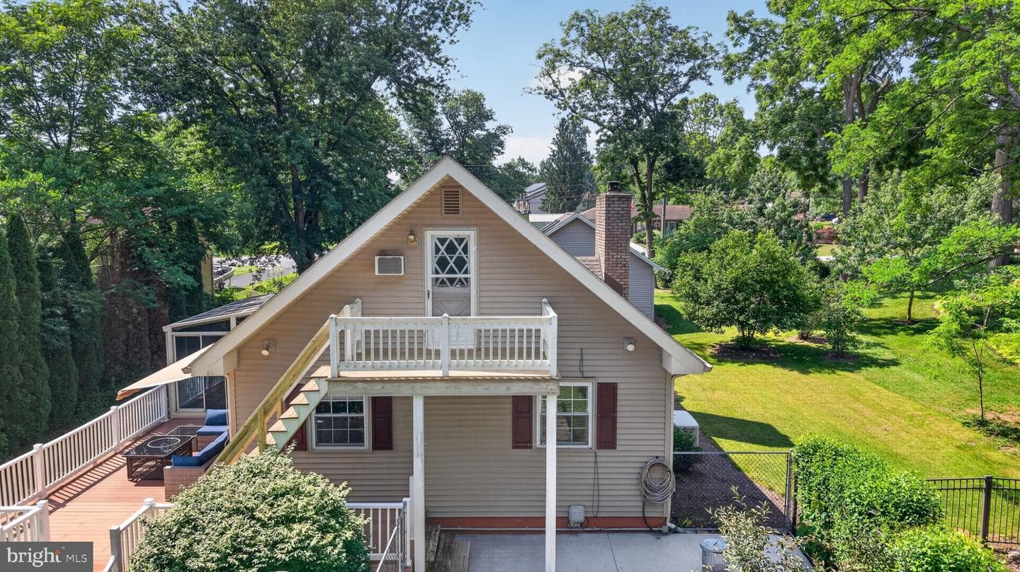 15 Howard Drive photo 6