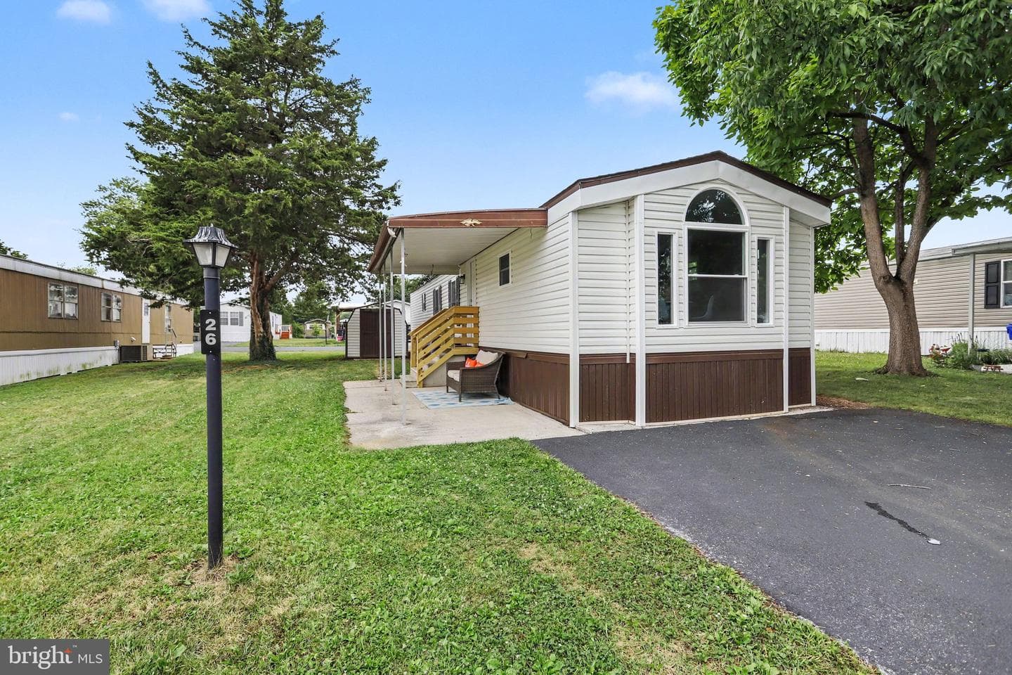 26 Davis Avenue photo 3