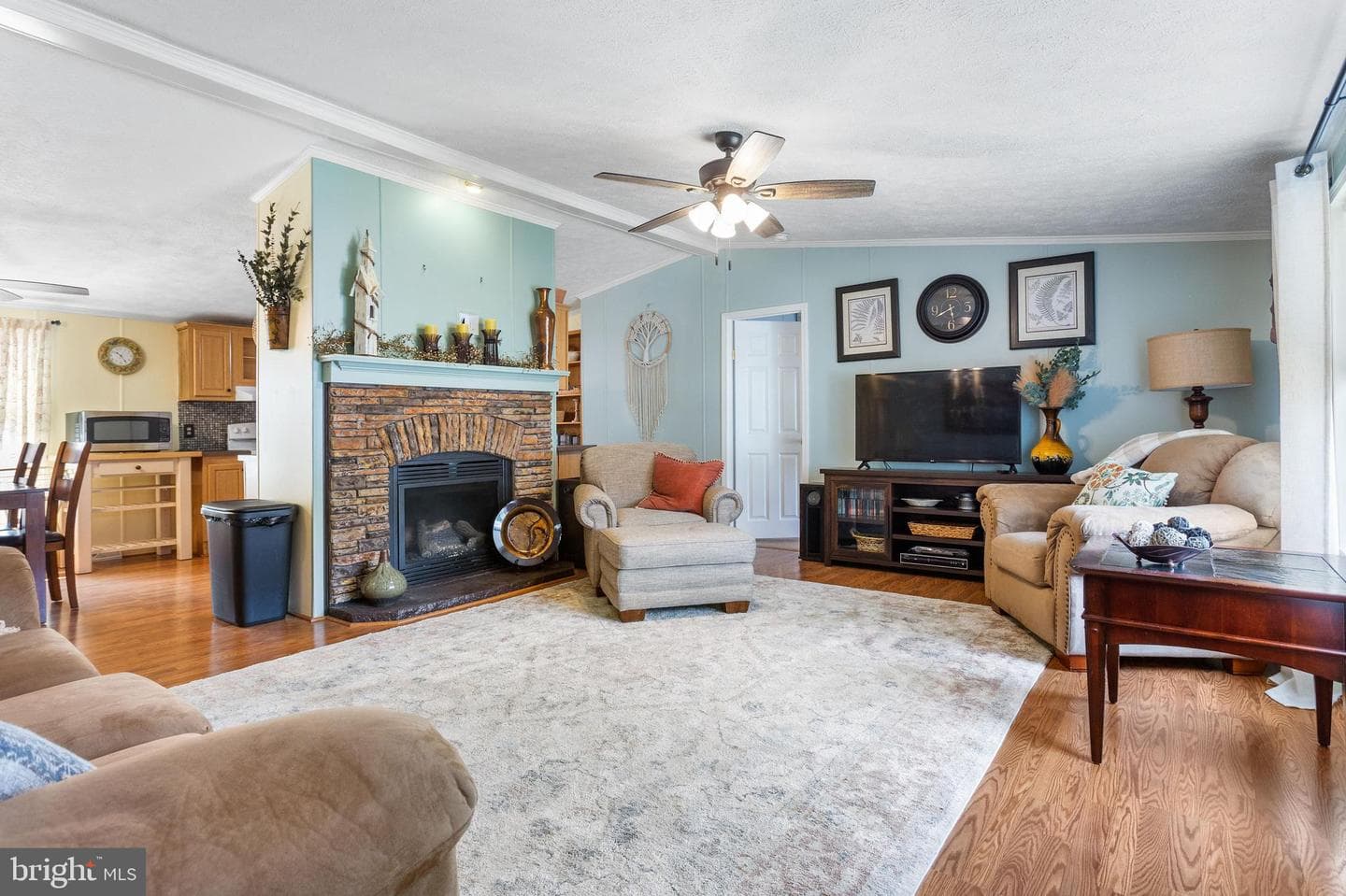 60 Broadwing Drive photo 5