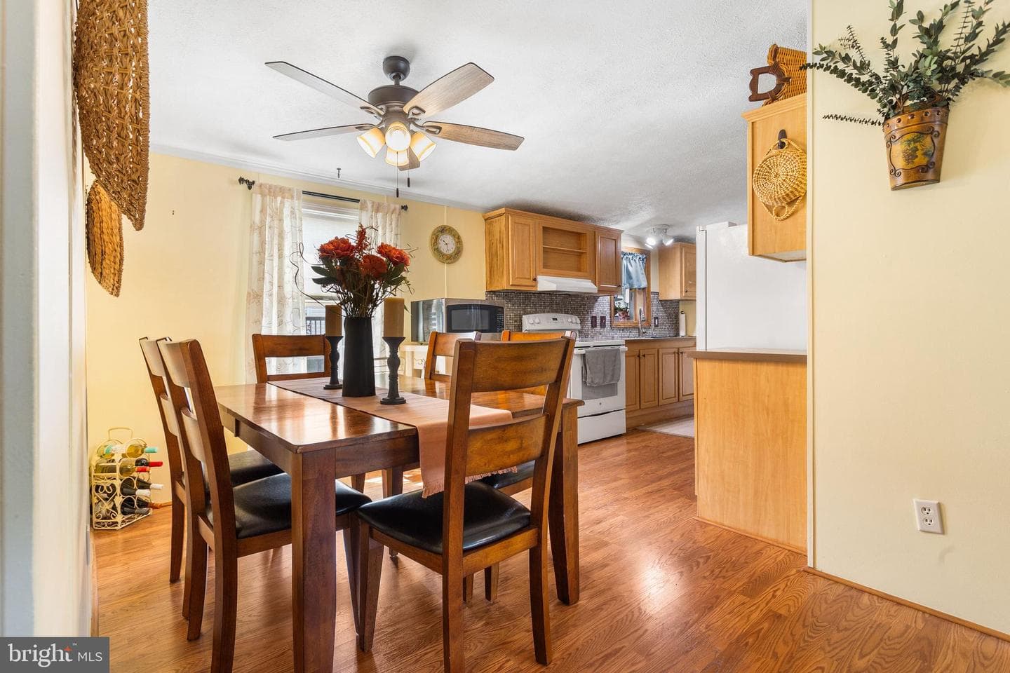60 Broadwing Drive photo 9