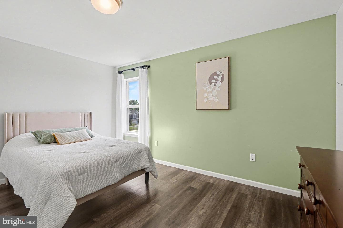 276 Jessica Drive photo 32
