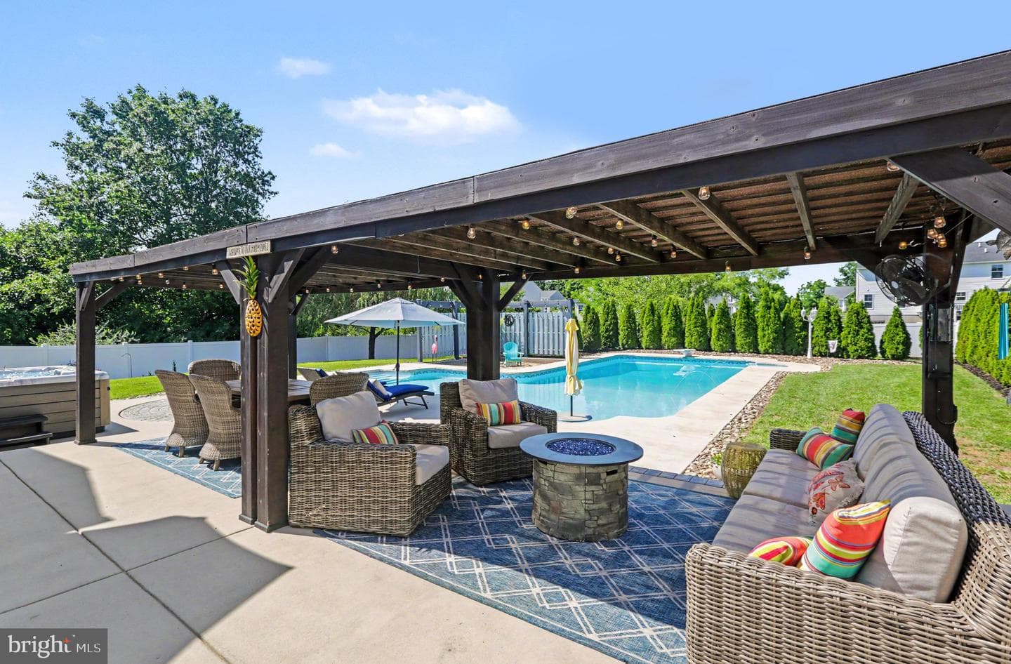 276 Jessica Drive photo 41