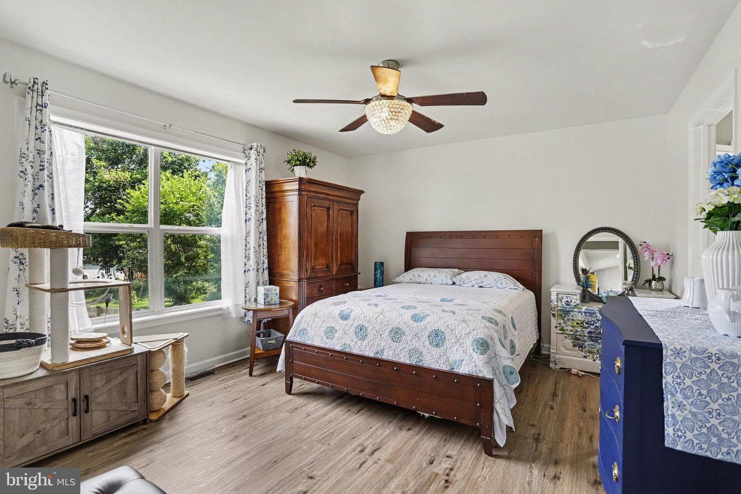 301 W Myrtle Street photo 14