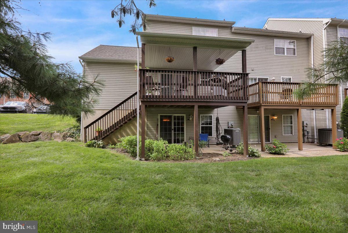 17 Charlemont Court photo 29