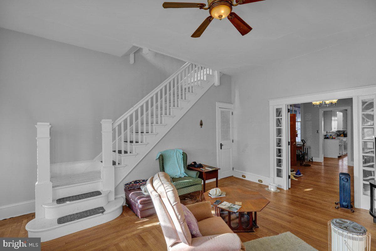 161 W High Street photo 7