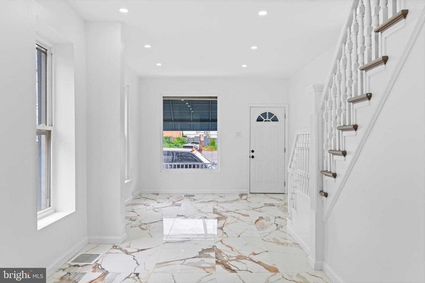910 Pike Street photo 14