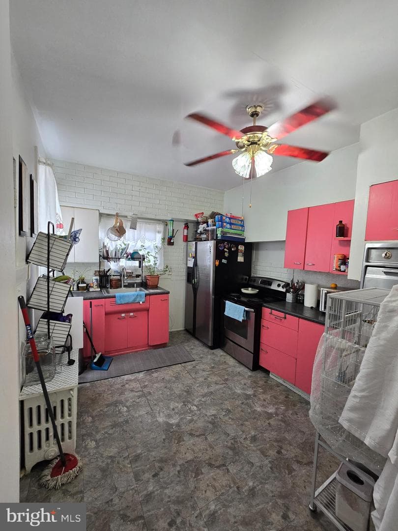 439 Buttonwood Street photo 14