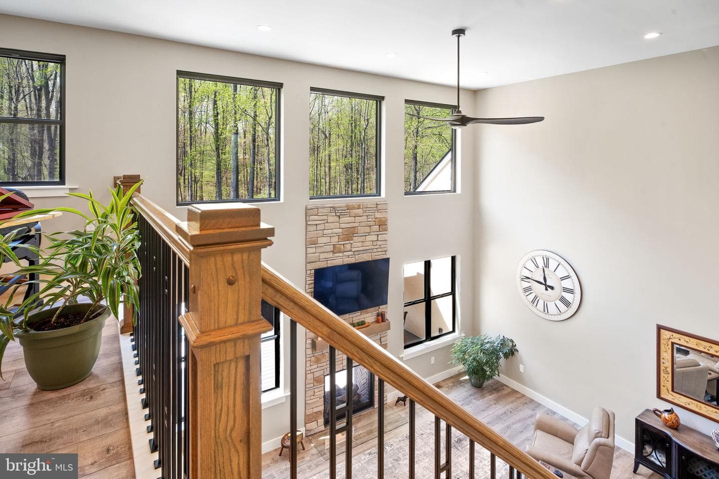 233 European Drive photo 36