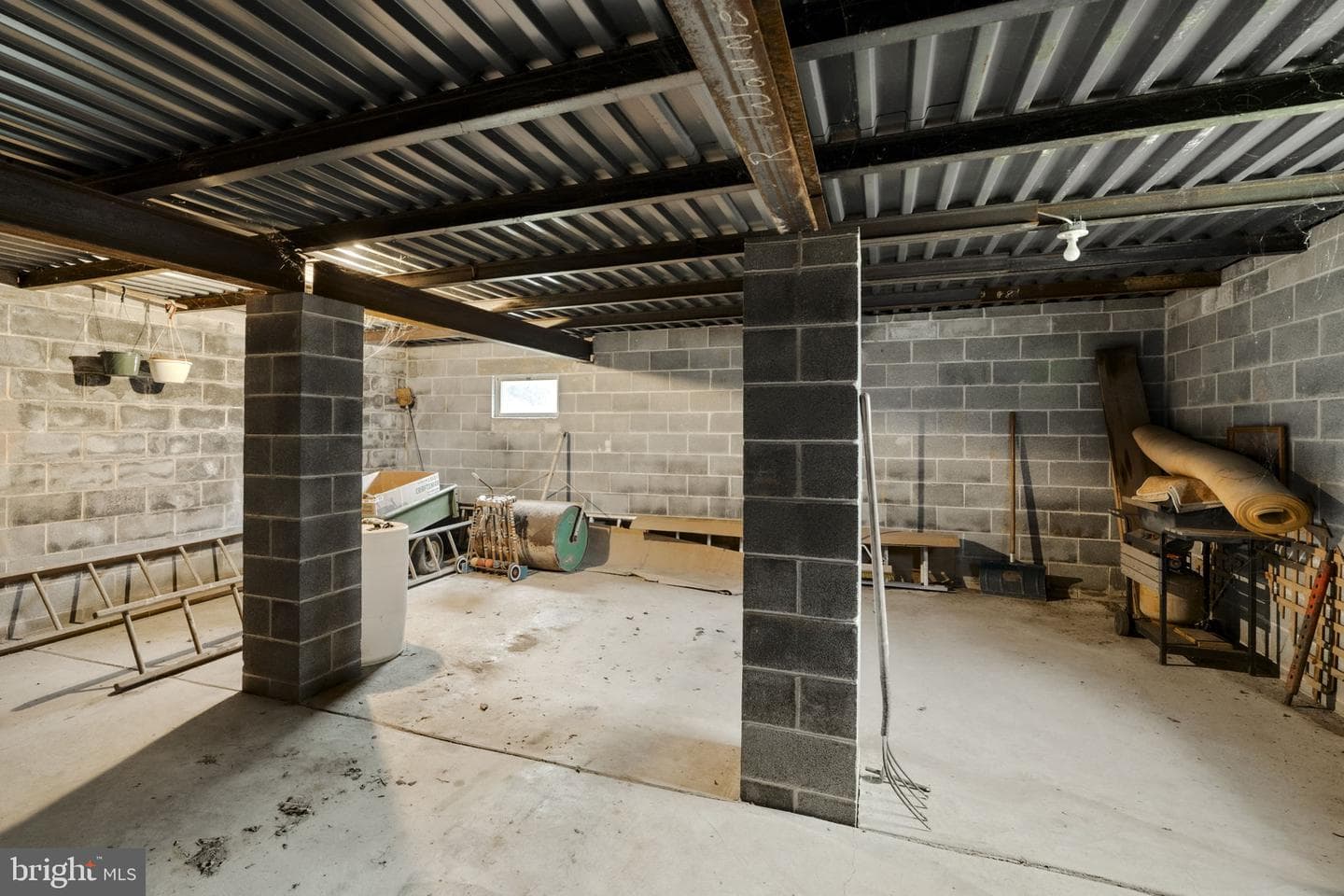 555 Lincoln Drive photo 56