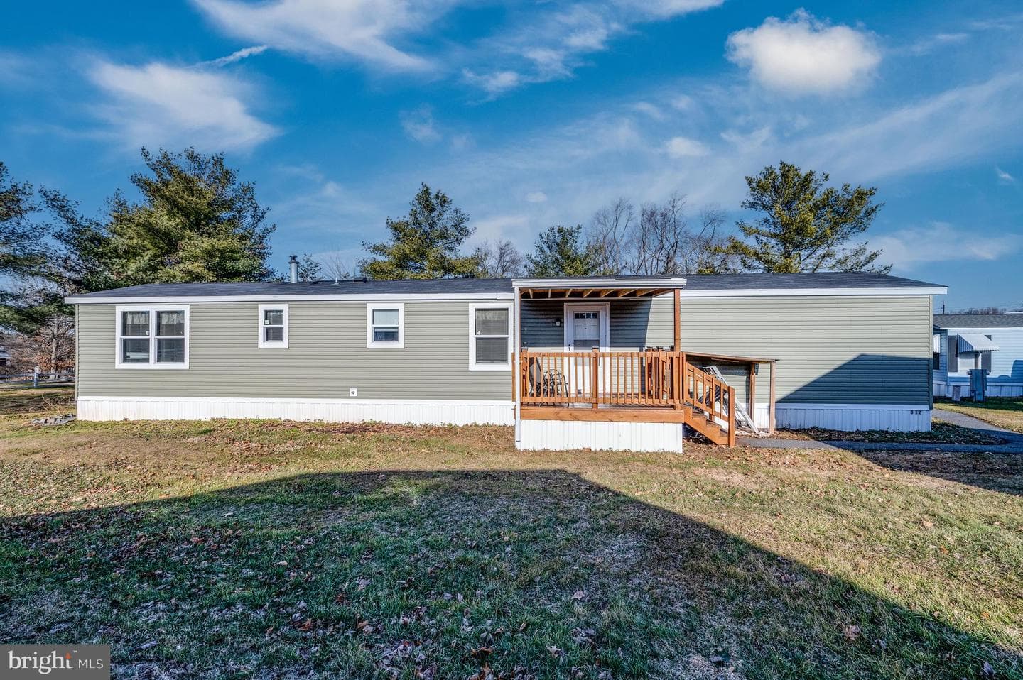 312 Hampshire Avenue photo 2