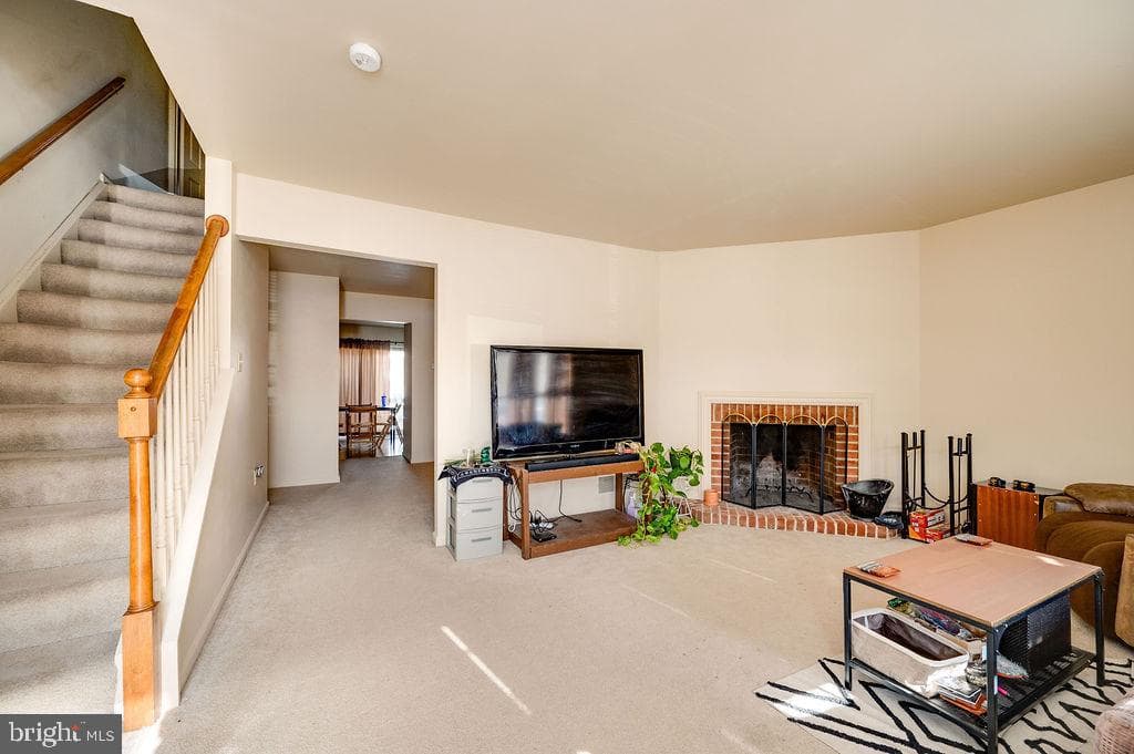 71 Winchester Court photo 5