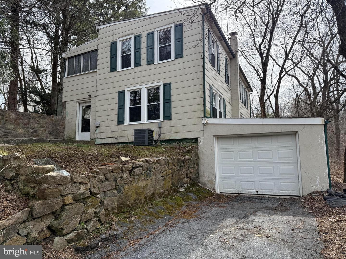 108 Poplar Road photo 3