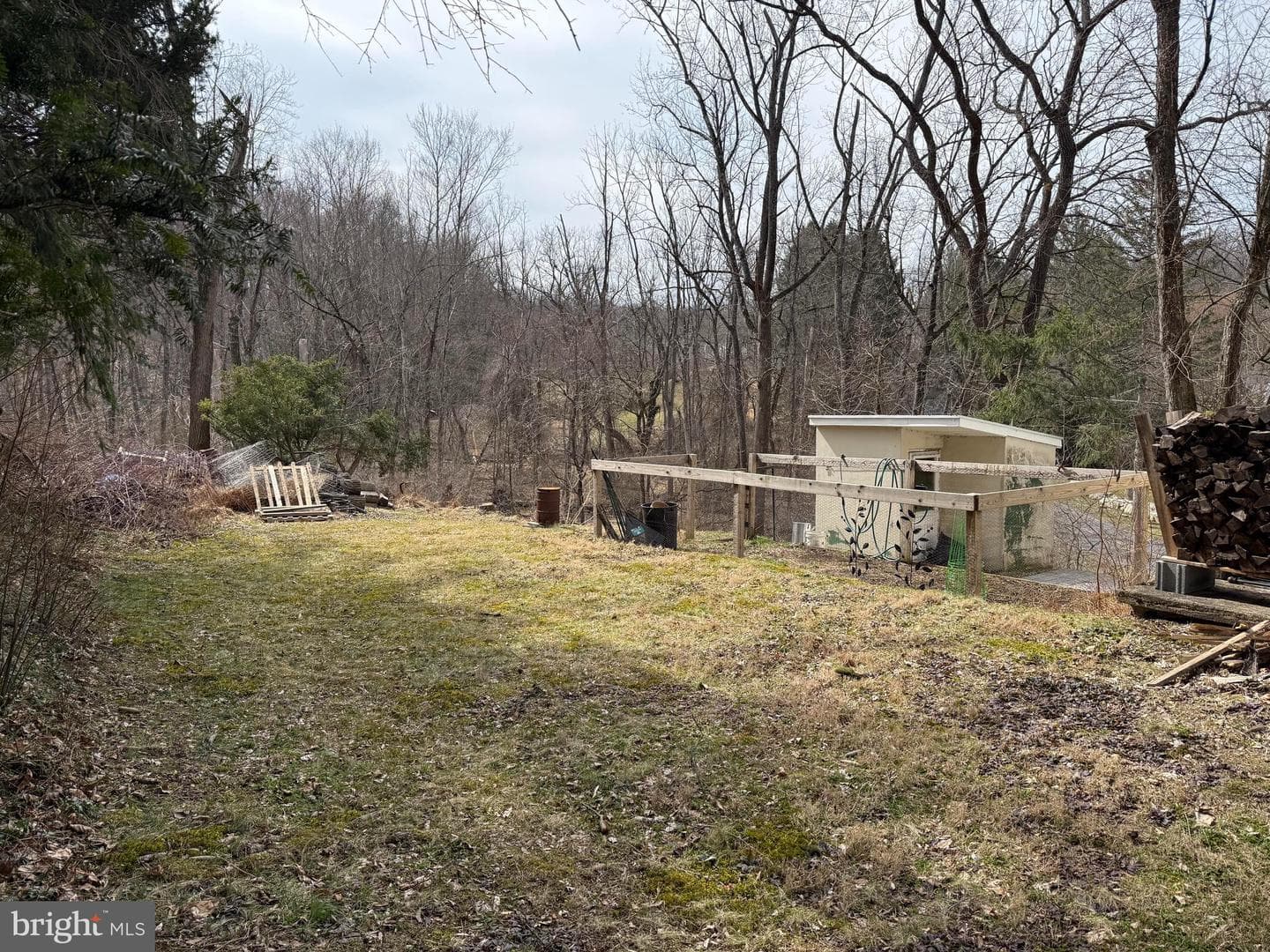 108 Poplar Road photo 4