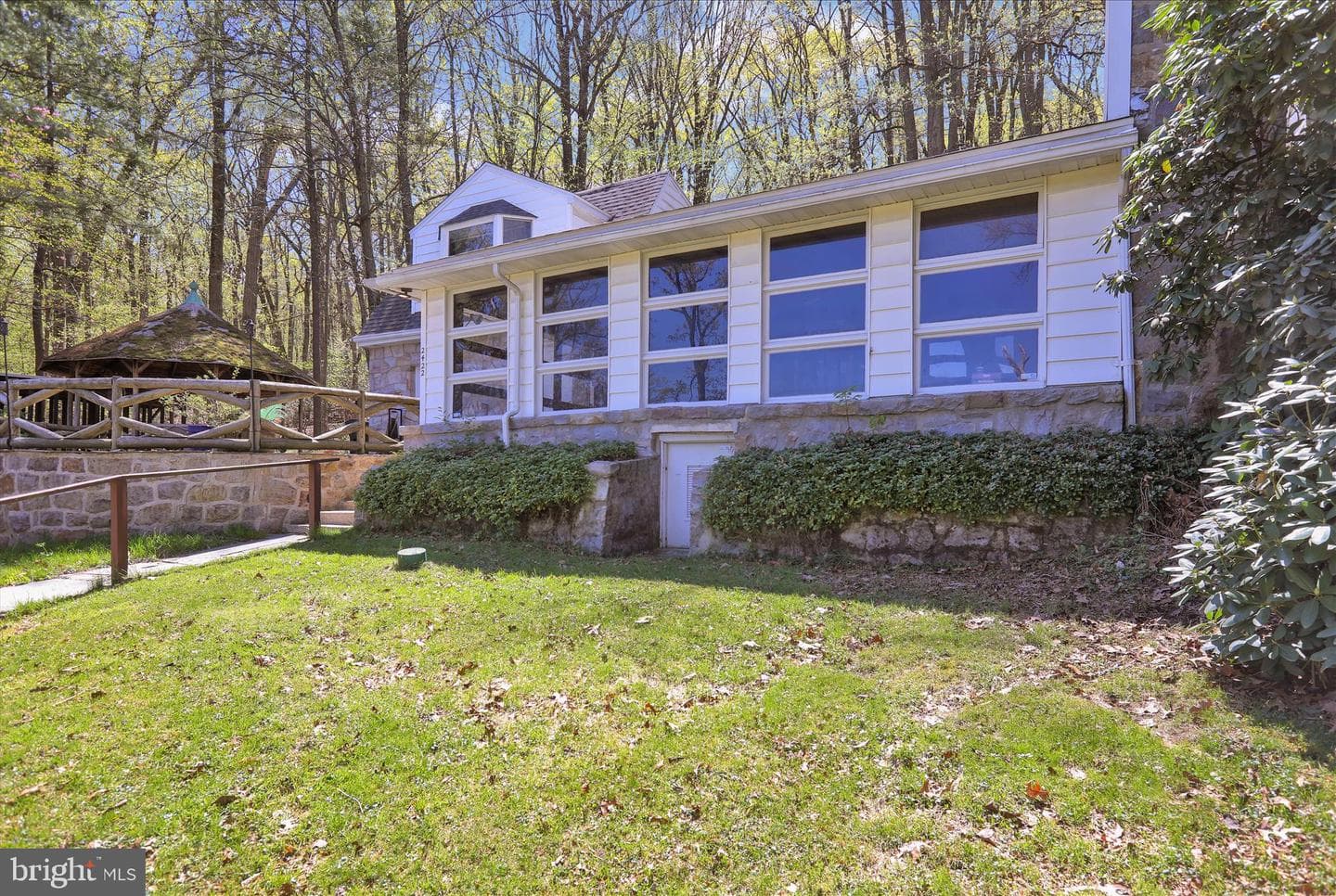 2422 Highland Avenue photo 2