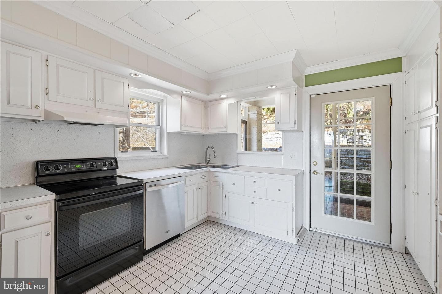 450 Fountain Avenue photo 14