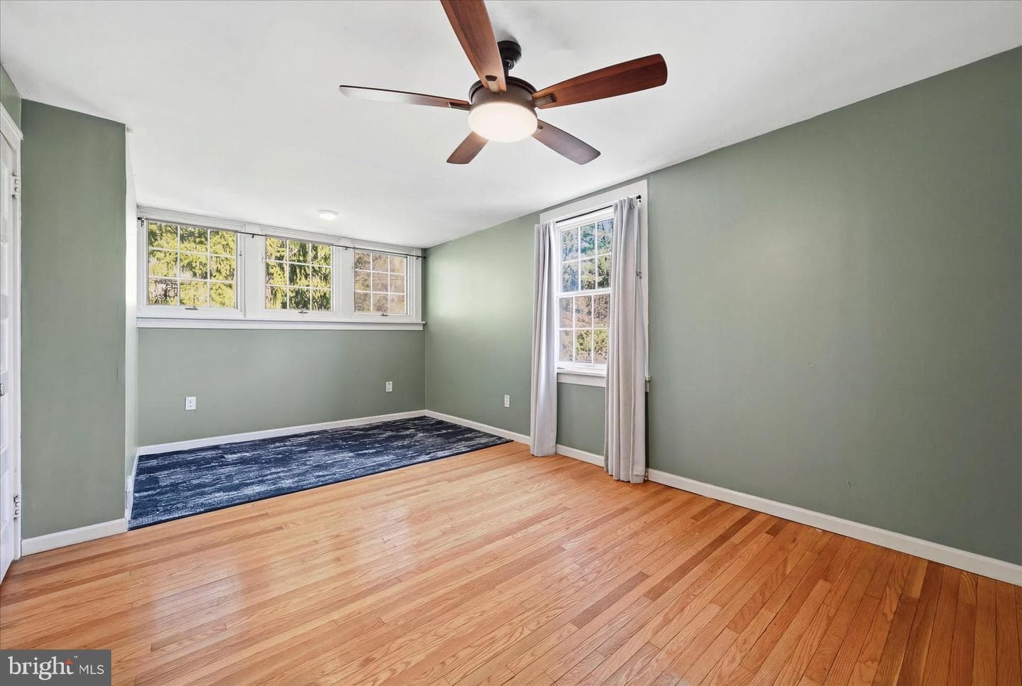 450 Fountain Avenue photo 25