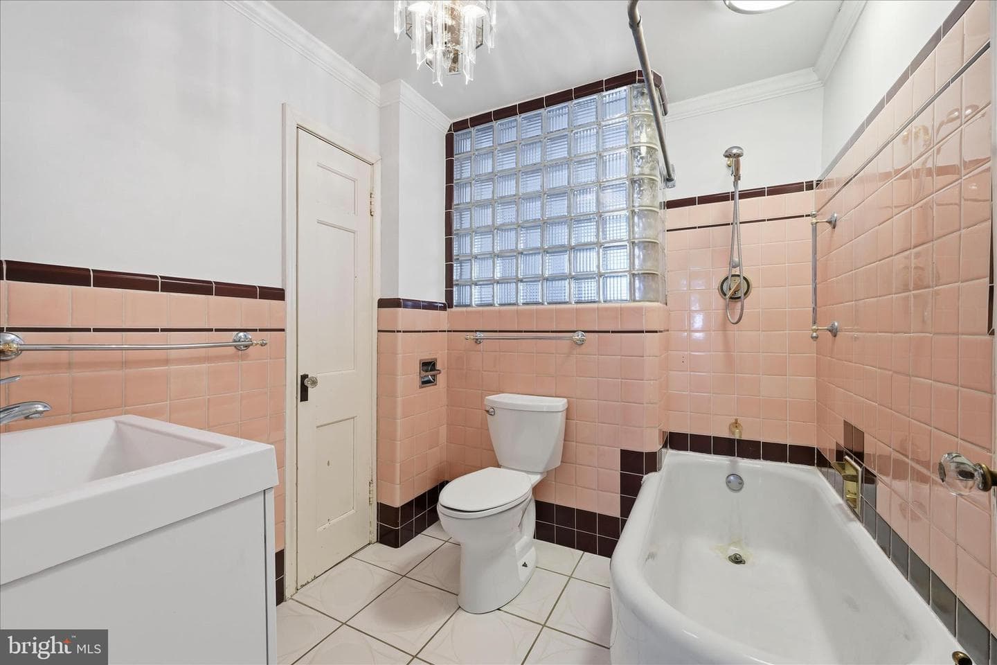450 Fountain Avenue photo 29