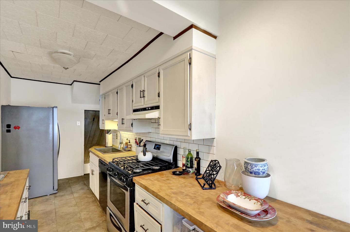 564 Marshall Avenue photo 12