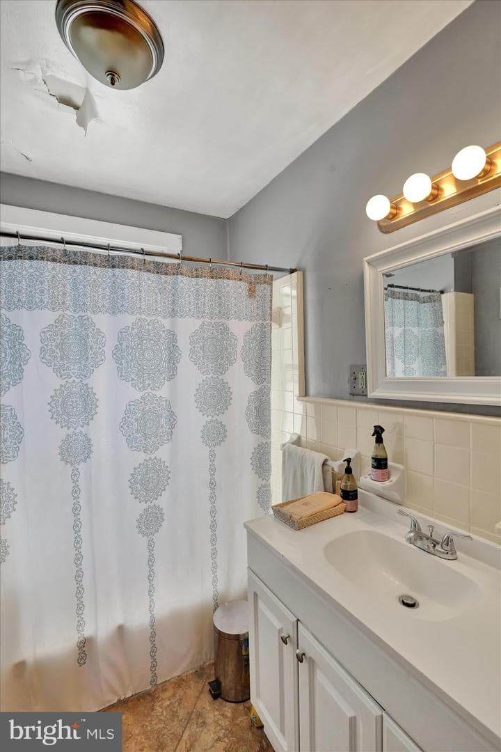 564 Marshall Avenue photo 14