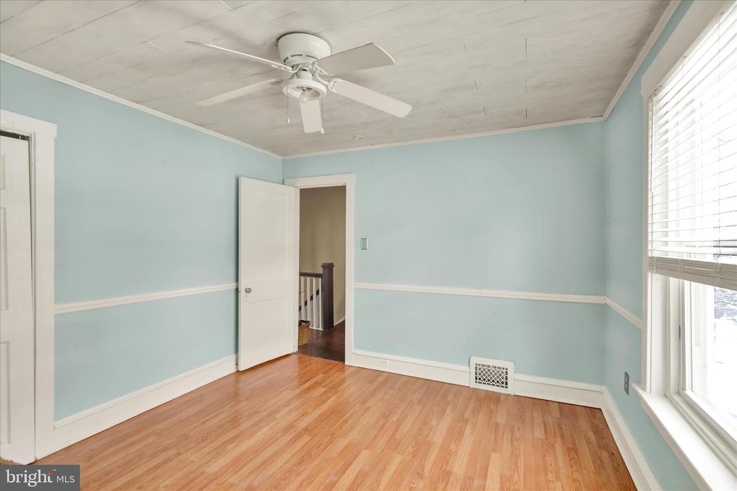564 Marshall Avenue photo 16