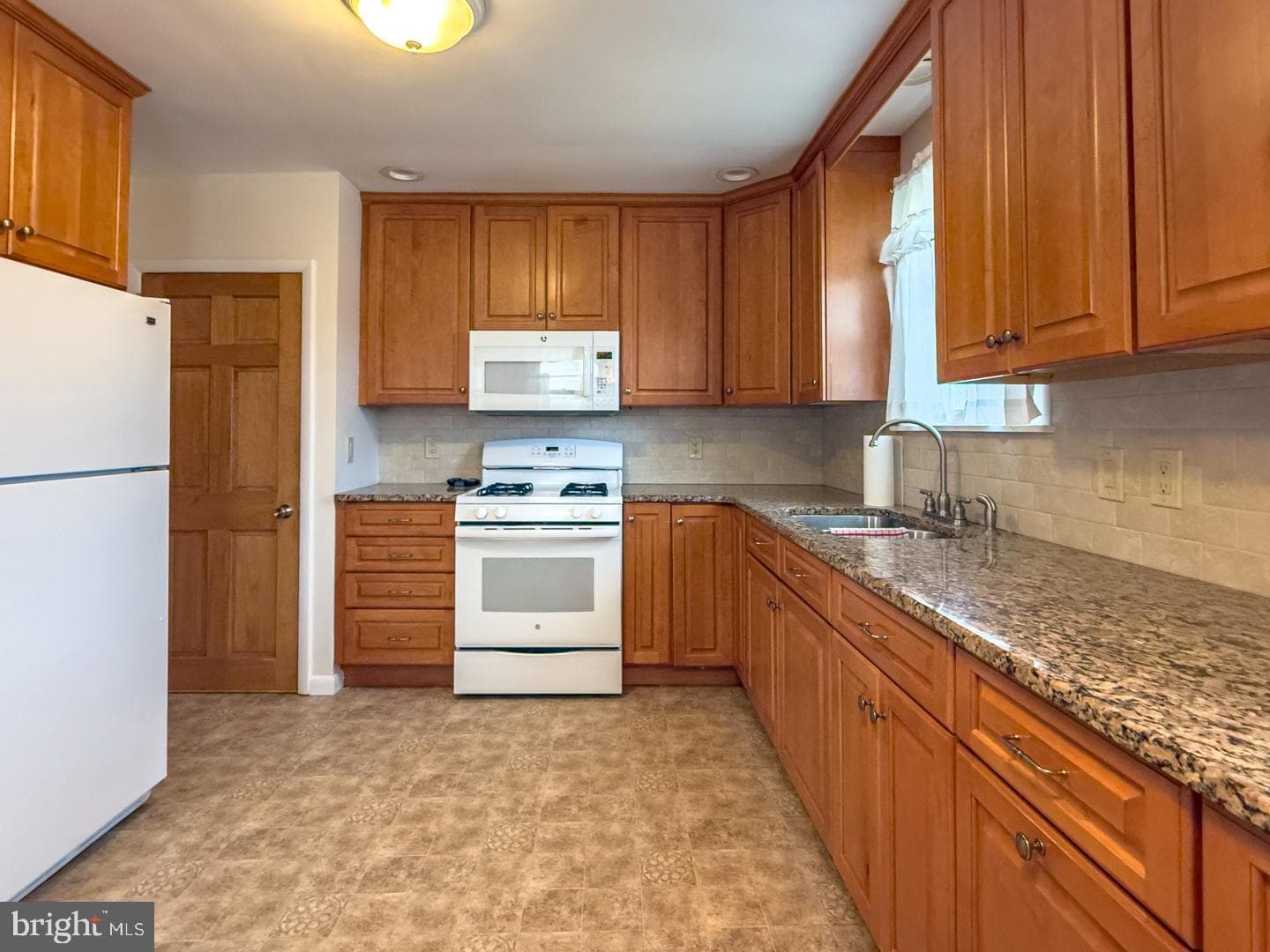 3050 Elm Road photo 6