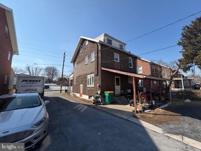 207 Revere photo 3