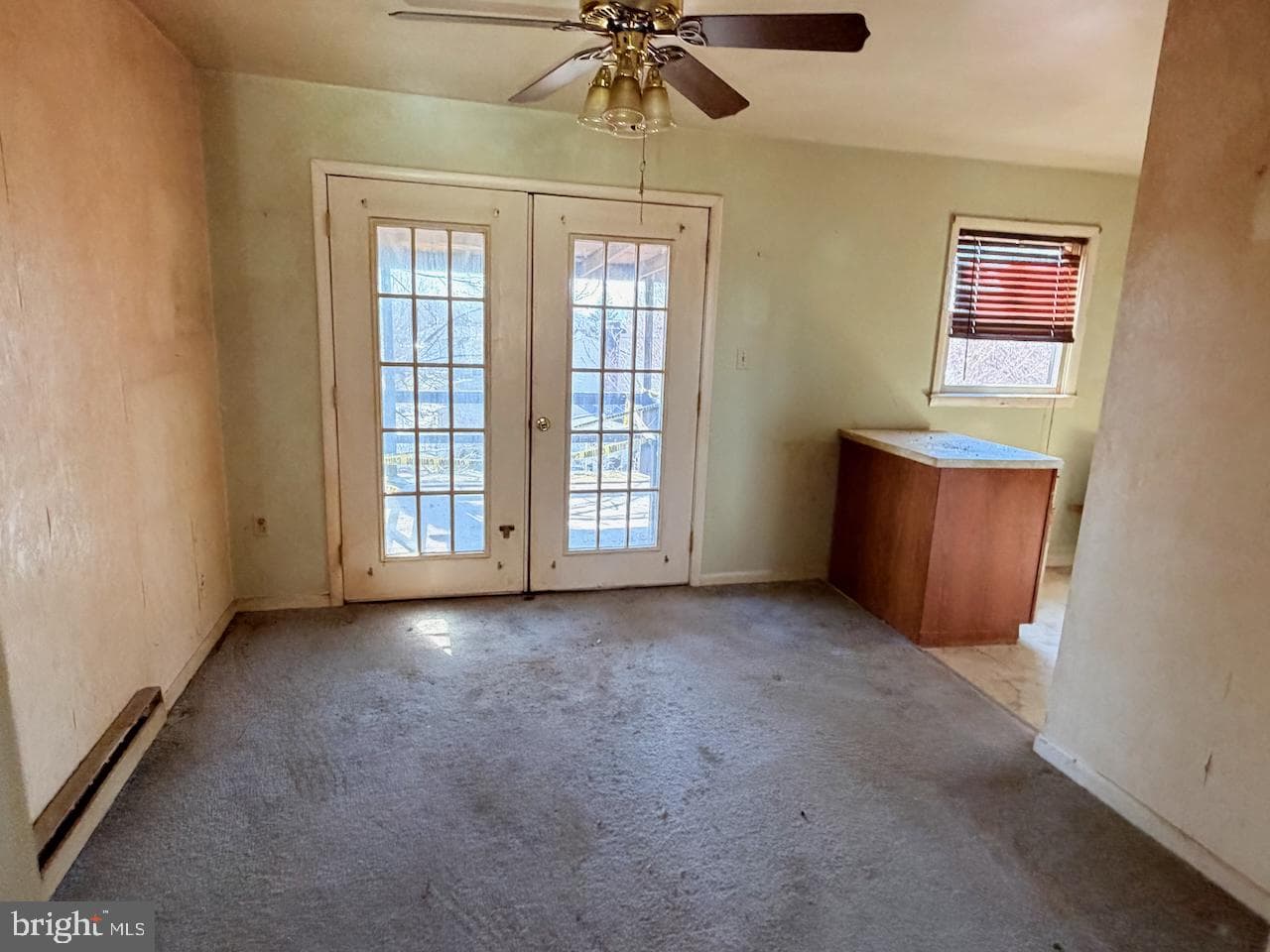 3804 Saint Lawrence Avenue photo 8