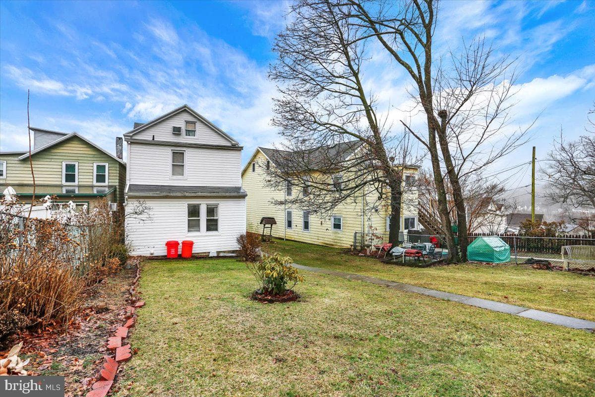 78 Chestnut Street photo 11