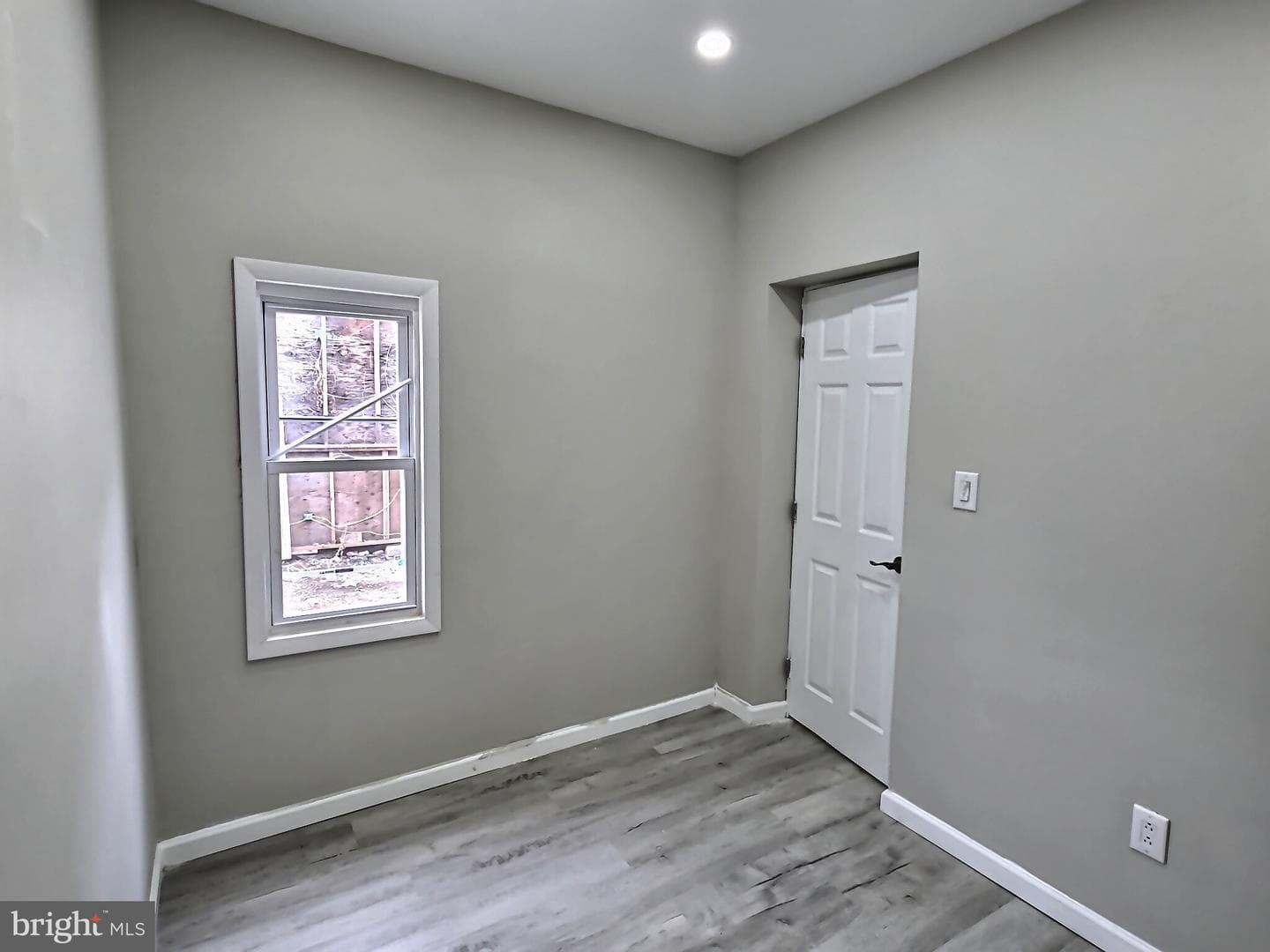 845 Muhlenberg Street photo 7
