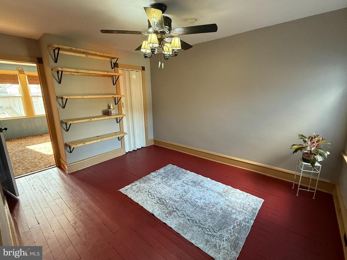 355 Hazel Street photo 11