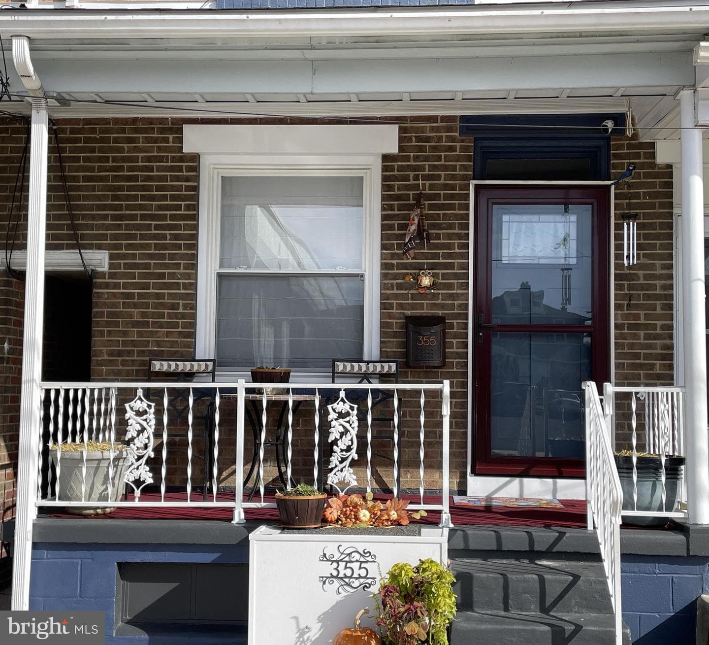 355 Hazel Street photo 2