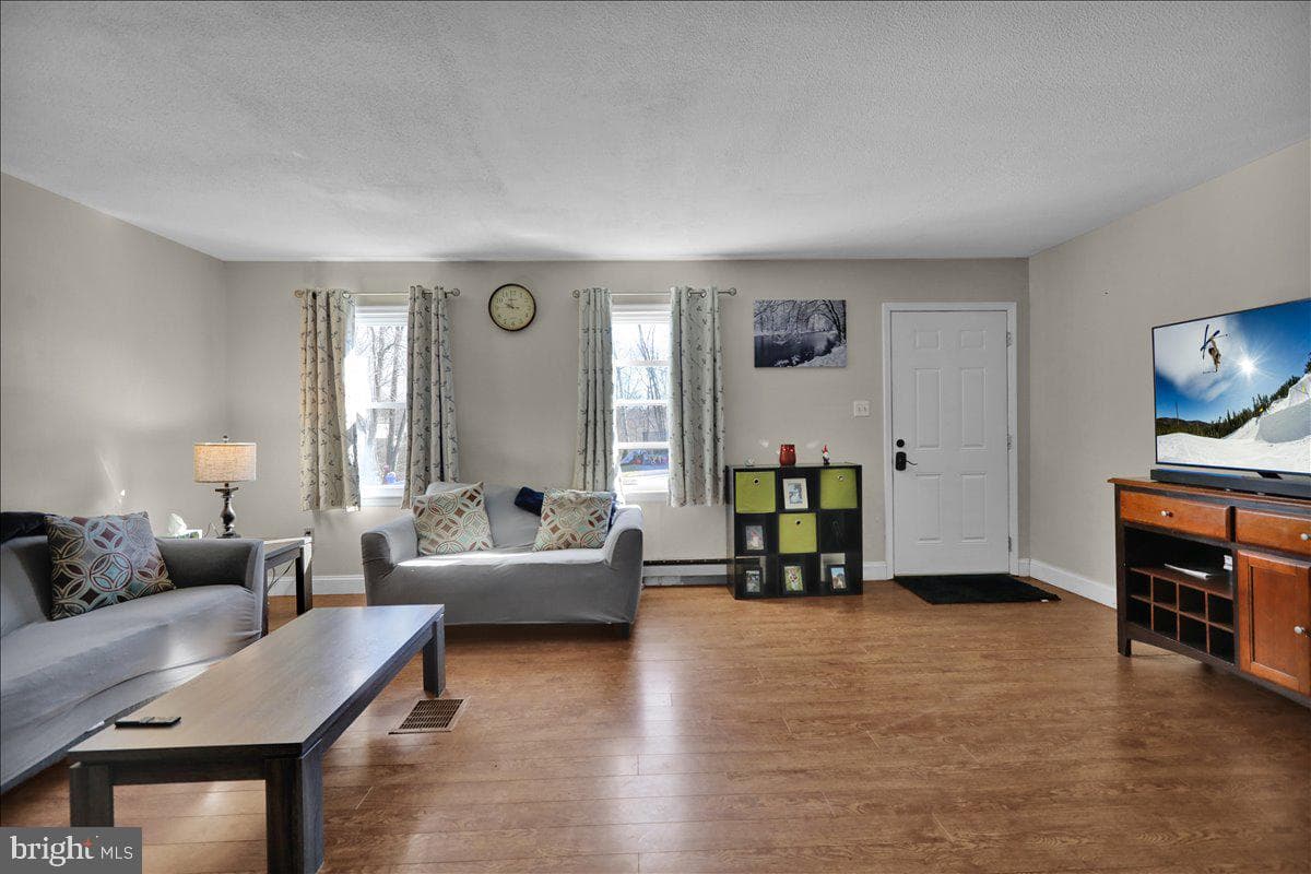 613 Leininger Avenue photo 5