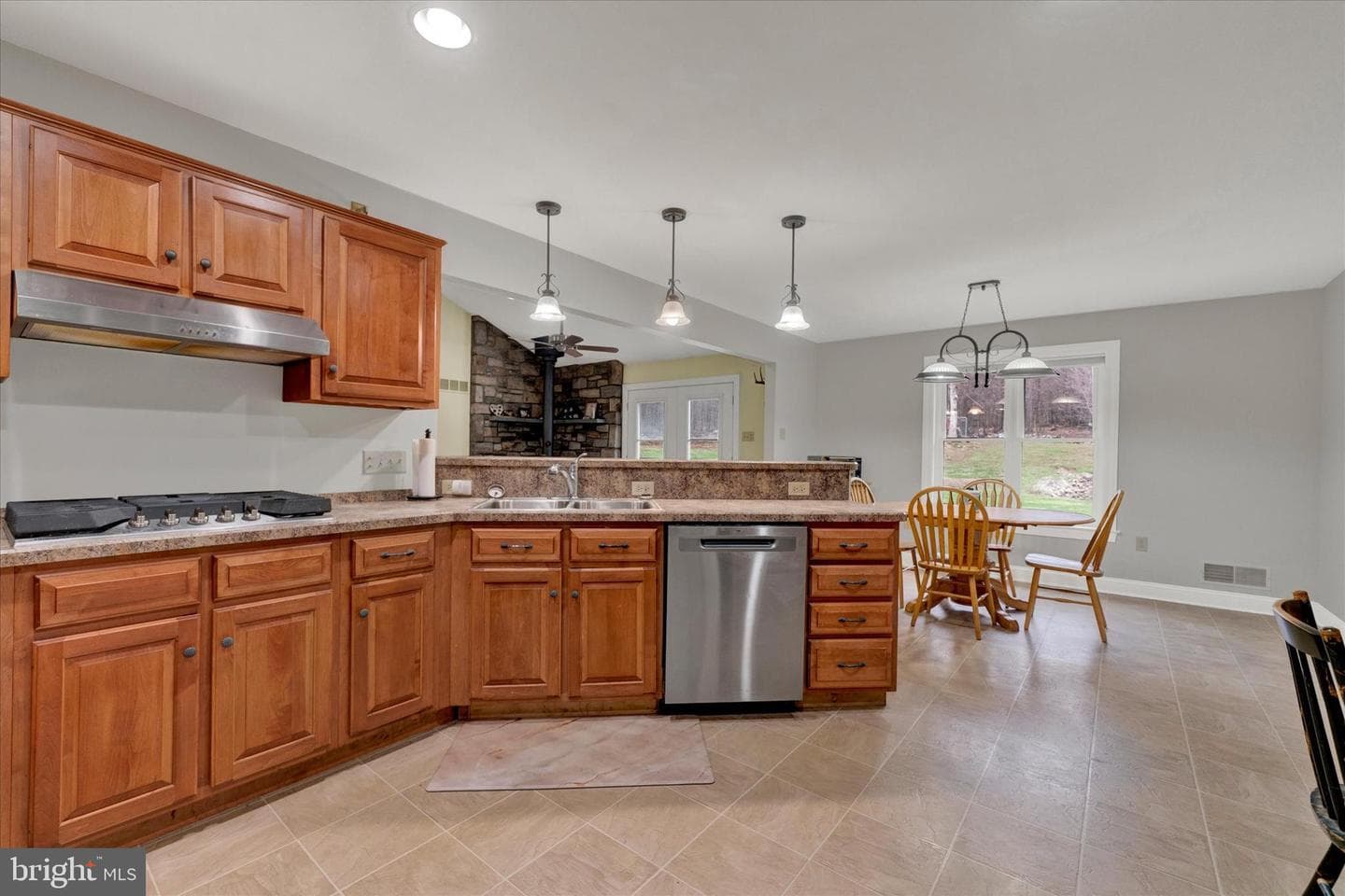 181 Fort Road photo 4