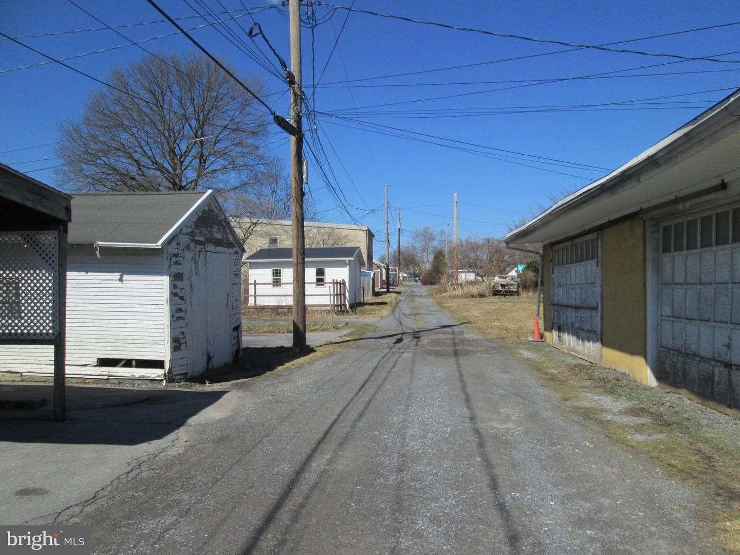 431 Raymond Street photo 45