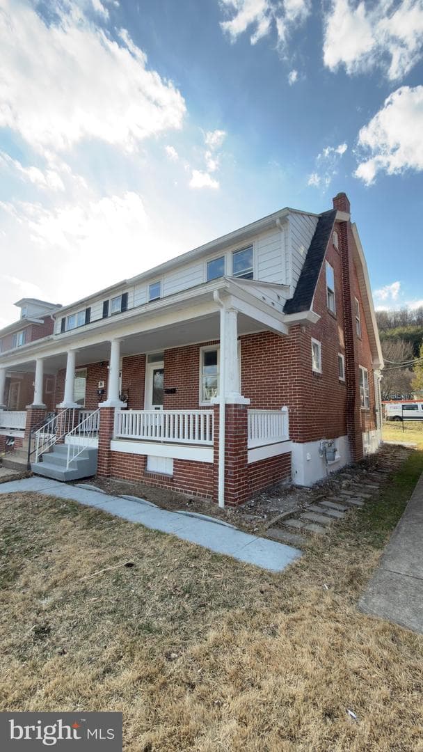 24 Marshall Avenue photo 3