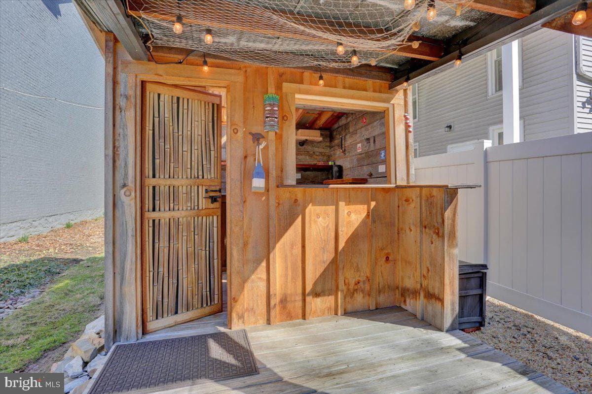 204 E High Street photo 43