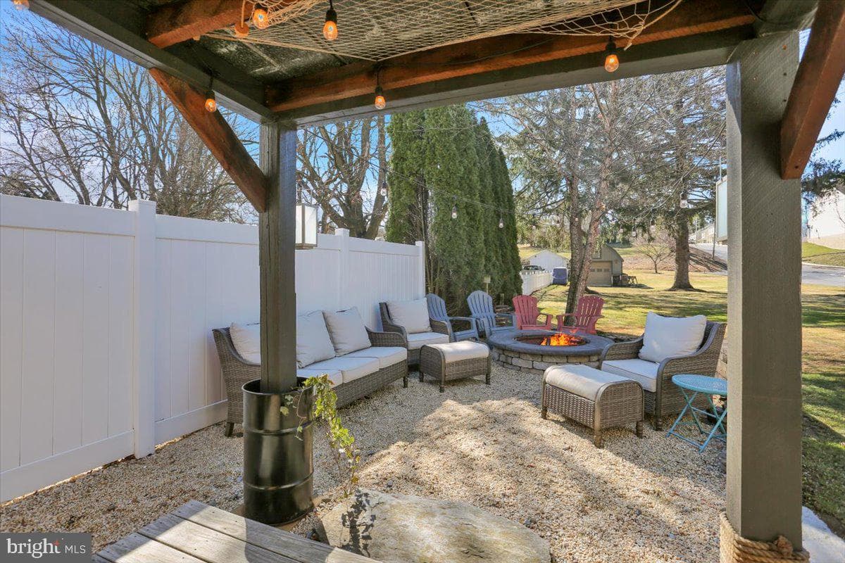 204 E High Street photo 45