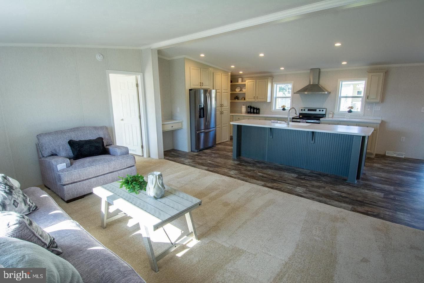 72 Westview Terrace photo 3