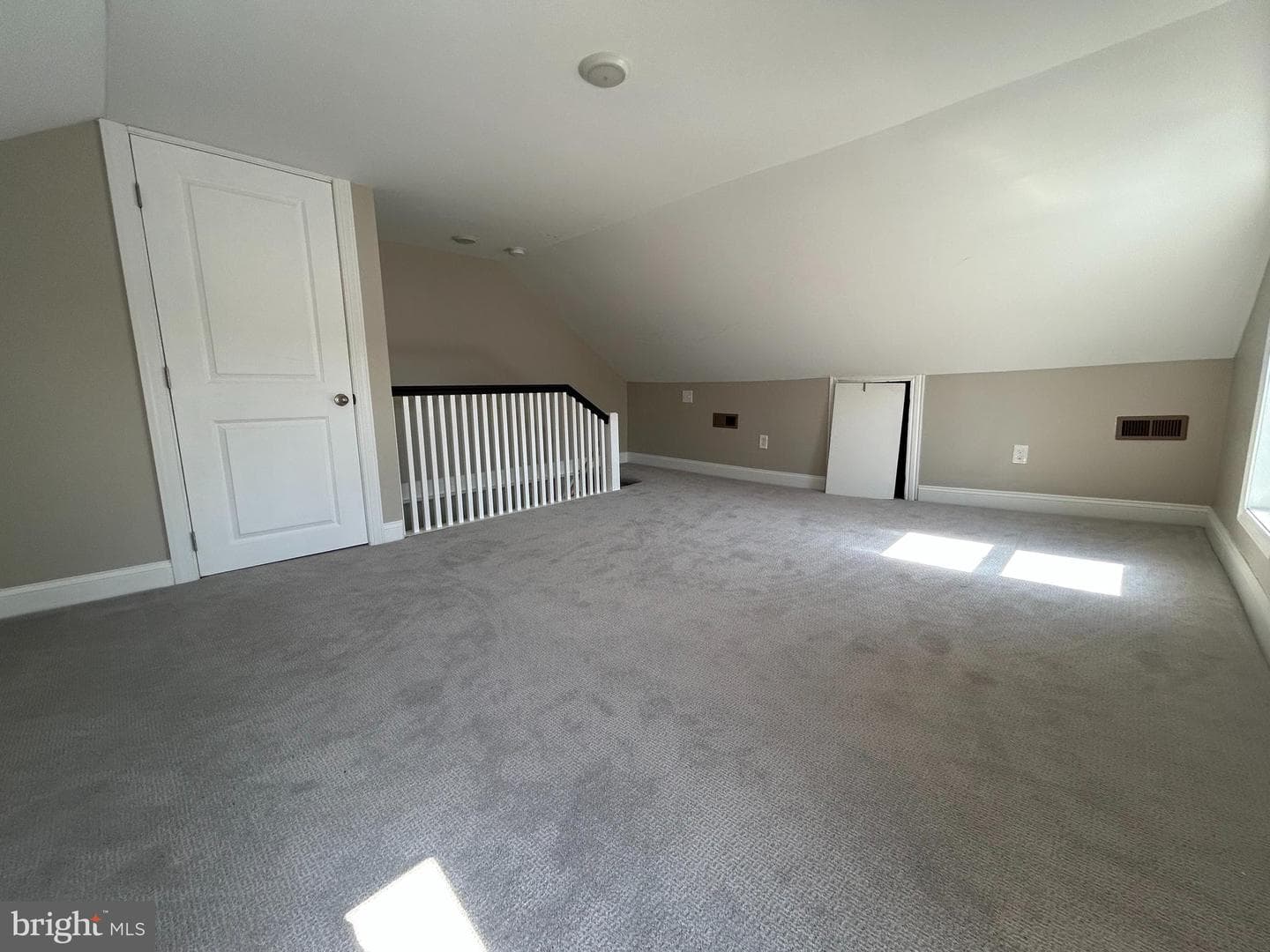 626 N Reading Avenue photo 12
